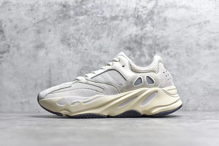 Yeezy Boost 700 “Analog” 纯白色的鞋身加入米白、灰白点缀，小白鞋装扮相比之前的配色更适合春夏。沿袭 Yeezy 700 标志性的多材质拼接设计，白色网眼鞋面搭配质感出众的翻毛皮材质。Yeezy 700 一脉相承的 3M 细节，让你在 - Click Image to Close