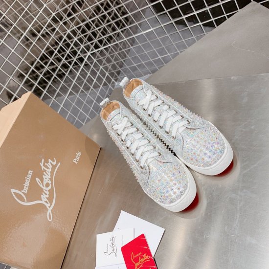 Christian Louboutin CL铆钉高帮鞋！严格精选细选材料 具有良好的耐穿性及透气性 铆钉的修饰让简单变得不简单 超好看！码数34-39 - Click Image to Close