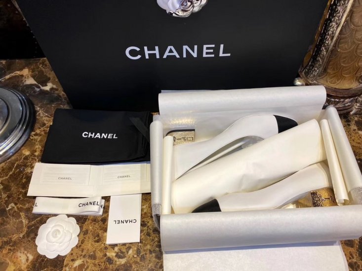 Chanel size 34-41 白色羊皮4.5cm电镀金色跟 - Click Image to Close