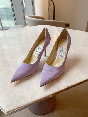 Jimmy Choo JimmyChoo 跟高8.5cm 尖头、浅口、羊京鞋面 鞋面：进口羊鲸 内里：进口全粒面水晶羊皮 大底：真皮大底 跟高： 平底1.0cm 中跟6.5cm 高跟8.5cm SIZE ：35-40