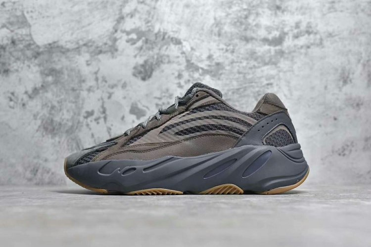 Yeezy Boost 700V2 “Geode” 鞋面网眼布替换初代的织物鞋面，进行了轻量化处理，透气性十足的单层鞋面也很适宜春夏季的上脚。鞋底依旧延续 Yeezy 700 的 Ortholite 鞋垫及内部填充的 Boost 科技，脚感毋庸置疑。中底并 - Click Image to Close