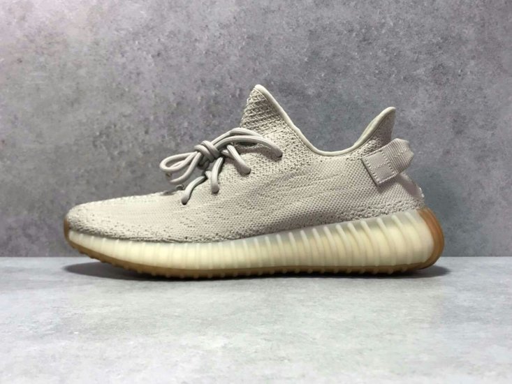 Yeezy 350V2 芝麻原代工厂生产，进口公司材料产出，与Real相似度99.9%，市面独家发 码数 : 36 36.5 37 38 38.5 39 40 40.5 41 42 42.5 43 44 44.5 45 46 46.5 47 48 - Click Image to Close