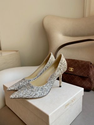 Jimmy Choo 跟高8.5cm 尖头、浅口、鞋面粗细拼接 鞋面：高密度格丽特 内里：进口全粒面水晶羊皮 大底：真皮大底 跟高： 平底1.0cm 中跟6.5cm 高跟8.5cm /尺寸信息./ SIZE ：35-40