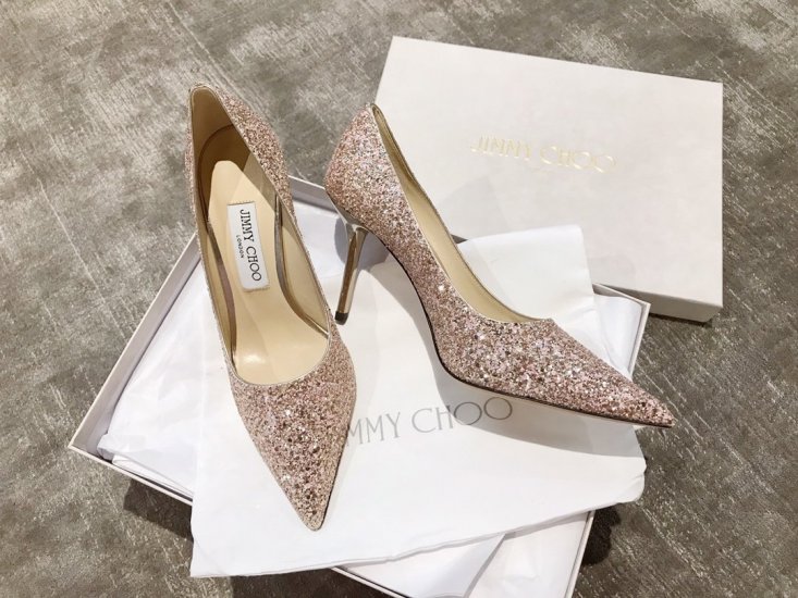 JIMMY CHOO love系列…尖头款，19年最新楦型…它更包脚，修饰脚型…脚背稍微宽一点点的妹子也可以驾驭… 目前love系列亮片的就粉色，还有就是最新的格子纹… 跟高：8.5cm size：34～39 正码 - Click Image to Close