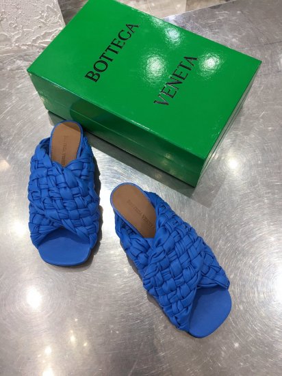 Bottega Veneta 纯手工双重编织工艺 双面都做到了精致平整 定染小羊皮 真皮大底 码数：35-41 - Click Image to Close