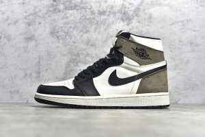 【情侣款】独家纯原 Air Jordan 1 Retro “Dark Mocha” 小倒钩/摩卡咖啡色 历时数月开发 原鞋比对匹配率99%原楦原纸板 Prime Asia原厂皮料 飞翼3D高频 原厂模具 鞋盒 防尘纸 均采购来自原厂 Size：36 36.