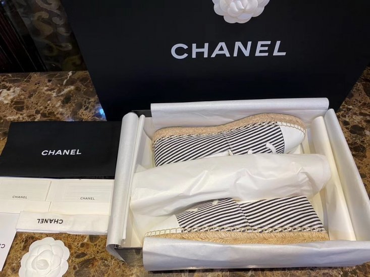 Chanel size 35-41 黑白条纹拼牛皮渔夫鞋 - Click Image to Close