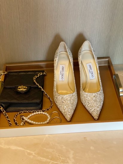 Jimmy Choo 6.5cm 尖头、浅口、鞋面粗细拼接 鞋面：高密度格丽特 内里：进口全粒面水晶羊皮 大底：真皮大底 跟高： 平底1.0cm 中跟6.5cm 高跟8.5cm /尺寸信息./ SIZE ：35-40 - Click Image to Close