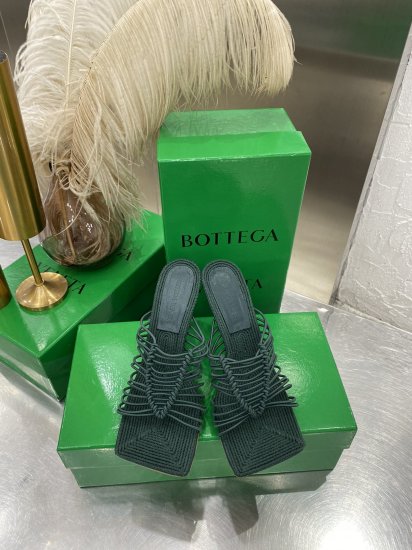 Bottega Veneta 非常别致的一款 SERETCH 凉鞋！ size 35-43 - Click Image to Close