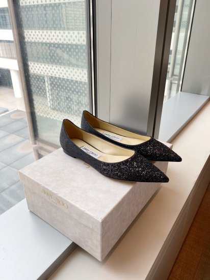 Jimmy Choo 平底1cm 尖头、浅口、鞋面粗细拼接 /关于材质./ FABRIC CONTENT 鞋面：高密度格丽特 内里：进口全粒面水晶羊皮 大底：真皮大底 跟高： 平底1.0cm 中跟6.5cm 高跟8.5cm /尺寸信息./ SIZE ：35 - Click Image to Close