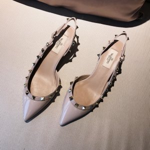 Valentino Garavani Rockstud 5.0进口牛漆皮尖头后空拖 - 真空电镀铆钉 - 进口牛漆皮/水染羊皮内里 - 意大利真皮大底 - 跟高 5cm - 尺码 35-39 - 黑色/裸色/奶白/雾霾蓝