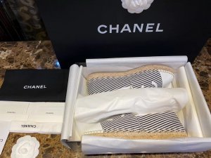 Chanel size 35-41 黑白条纹拼牛皮渔夫鞋
