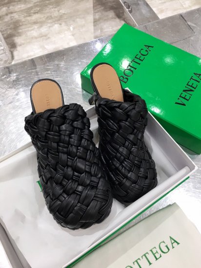 Bottega Veneta 材质是超级柔软的Nappa小羊皮 传统手工技艺双面编织 原楦高定 圆润有型鞋头 鞋身线条流畅 2CM防水台真皮包裹 舒适度妥妥的 不能再稳了 意大利真皮大底 Size ：35-41 跟高：10CM - Click Image to Close