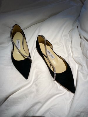 Jimmy Choo 跟高1cm 尖头、浅口、斜链装饰 鞋面：进口羊京 内里：进口全粒面水晶羊皮 大底：真皮大底 跟高： 平底1.0cm 中跟6.5cm 高跟8.5cm SIZE ：35-40