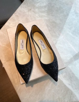 Jimmy Choo 1cm 尖头、浅口、鞋面粗细拼接 鞋面：高密度格丽特 内里：进口全粒面水晶羊皮 大底：真皮大底 跟高： 平底1.0cm 中跟6.5cm 高跟8.5cm /尺寸信息./ SIZE ：35-40