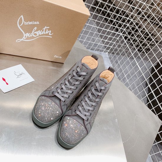 Christian Louboutin CL铆钉高帮鞋！男女同款，严格精选细选材料 具有良好的耐穿性及透气性 铆钉的修饰让简单变得不简单 超好看！ 码数：女35-40/男38-46 - Click Image to Close