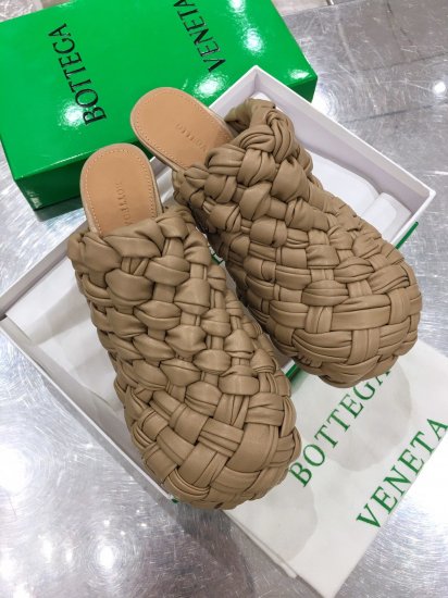 Bottega Veneta 材质是超级柔软的Nappa小羊皮 传统手工技艺双面编织 原楦高定 圆润有型鞋头 鞋身线条流畅 2CM防水台真皮包裹 舒适度妥妥的 不能再稳了 意大利真皮大底 Size ：35-41 跟高：10CM - Click Image to Close