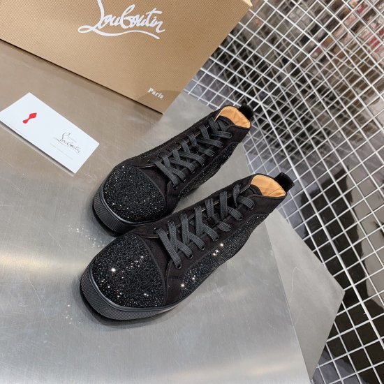 Christian Louboutin CL铆钉高帮鞋！男女同款，严格精选细选材料 具有良好的耐穿性及透气性 铆钉的修饰让简单变得不简单 超好看！ 码数：女35-40/男38-46 - Click Image to Close