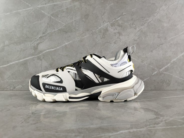 情侣款 balenciaga track 新配色 全部采用原案档原楦数据开发#1:1比克例重 原装全掌级升乳胶鞋垫设计 市面最为正东确莞代工原底部 size 35 36 37 38 39 40 41 42 43 44 45 - Click Image to Close