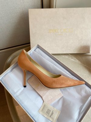 Jimmy Choo JimmyChoo 跟高8.5cm 尖头、浅口、羊京鞋面 鞋面：进口羊鲸 内里：进口全粒面水晶羊皮 大底：真皮大底 跟高： 平底1.0cm 中跟6.5cm 高跟8.5cm SIZE ：35-40