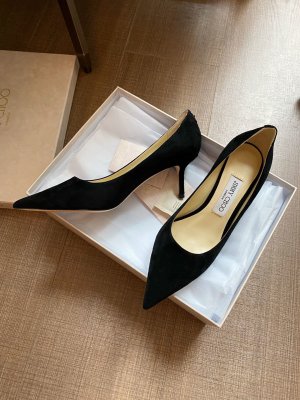 Jimmy Choo JimmyChoo 跟高6.5cm 尖头、浅口、羊京鞋面 鞋面：进口羊鲸 内里：进口全粒面水晶羊皮 大底：真皮大底 跟高： 平底1.0cm 中跟6.5cm 高跟8.5cm SIZE ：35-40