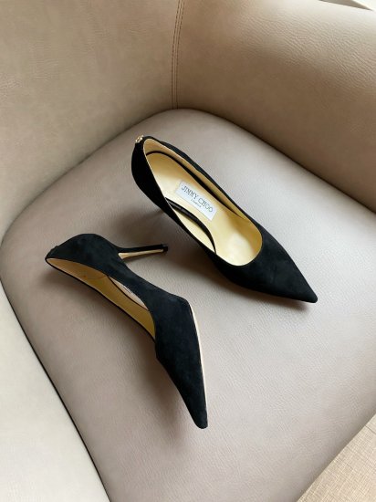 Jimmy Choo JimmyChoo 跟高8.5cm 尖头、浅口、羊京鞋面 鞋面：进口羊鲸 内里：进口全粒面水晶羊皮 大底：真皮大底 跟高： 平底1.0cm 中跟6.5cm 高跟8.5cm SIZE ：35-40 - Click Image to Close