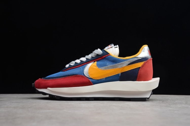 【情侣款】纯原版本--Sacai x Nike LDWaffle 联名走秀款 蓝红 #解构高端跑鞋 完美鞋型 #双钩双鞋舌（正确一层外露 一层包边） #原厂网布 透气性无敌 尺码 : 36 36.5 37.5 38 38.5 39 40 40.5 41 4 - Click Image to Close