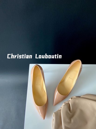 Christian Louboutin CL红底高跟鞋！非常稳 即使不常穿高跟鞋的人也可以轻松驾驭 非常好走，黑色/裸色/红色三个颜色！跟高：6.5CM 标准码数35-39 - Click Image to Close