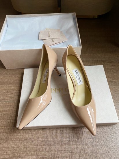 Jimmy Choo JimmyChoo 跟高6.5cm 尖头、浅口、漆皮鞋面 鞋面：进口漆皮 内里：进口全粒面水晶羊皮 大底：真皮大底 跟高： 平底1.0cm 中跟6.5cm 高跟8.5cm SIZE ：35-40 - Click Image to Close