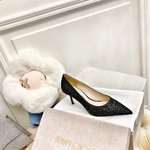 JC水晶闪粉Love系列高跟鞋 鞋面：Jimmy Choo 原版进口粗细渐变格利特 内里：全粒面进口绵羊皮内里，专柜原版隐边高端工艺 大底：意大利进口真皮大底 ★鞋码：35-39（40定做不退换） ★包装：原版专柜最新全套包装（含原版植绒布袋、手提袋） ★