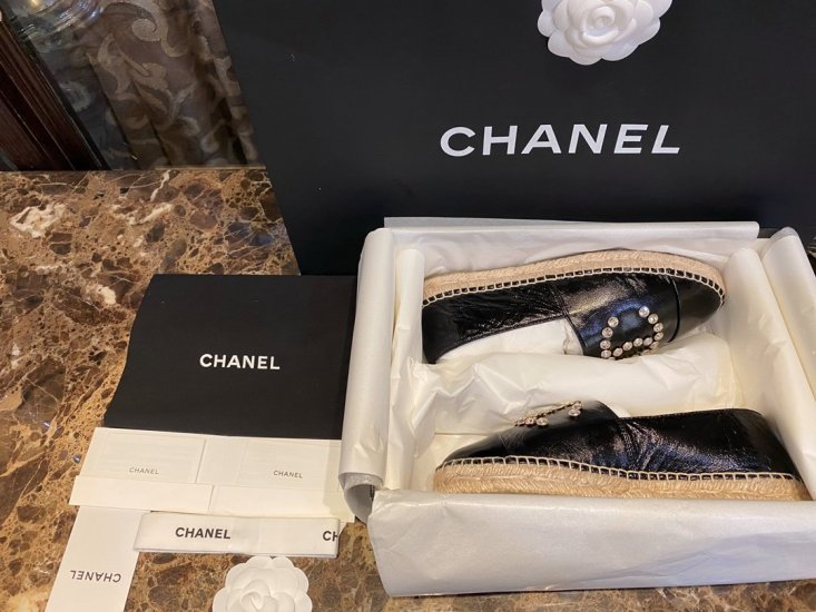 Chanel size 35-41 水钻Logo渔夫鞋 - Click Image to Close