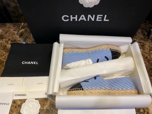 Chanel size 35-41 海军蓝条纹拼牛皮渔夫鞋