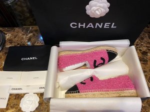 Chanel size 35-41 玫红拼色鲮鱼面料渔夫鞋