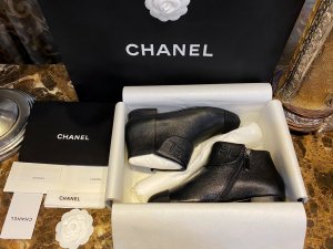 Chanel 黑色刺绣短靴少量现货 600 35-41