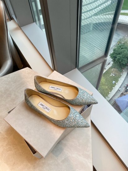 Jimmy Choo 1cm 尖头、浅口、鞋面粗细拼接 鞋面：高密度格丽特 内里：进口全粒面水晶羊皮 大底：真皮大底 跟高： 平底1.0cm 中跟6.5cm 高跟8.5cm /尺寸信息./ SIZE ：35-40 - Click Image to Close