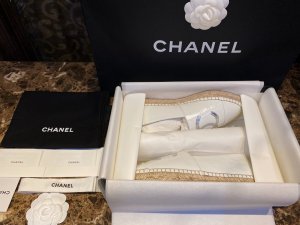 Chanel 皱白拼银 35-41