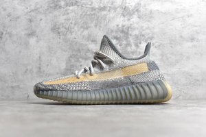 Originals Yeezy Boost 350V2 “Israfil”灰蓝/蓝精灵 公司货将在六月左右发售 提前原鞋开发 无忧上脚 细节不再多做介绍 独家原底原面 历来好评无数 市面公认最稳的YEEZY350系列 价格优势 无需拼图大几率过验 全部材料