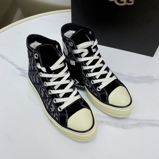 DIOR X CONVERSE联名款 代购级别！1970S迪奥恶搞联名呈现独家重磅释出，以匡威1970s为底，搭配dior老花鞋面保留着原有的匡威经典设计，标志性DIOR刺绣包围拼接鞋身，辅以经典黑白元素拼接 内里加绒加厚 舒适保暖！码数：35-44 - Click Image to Close