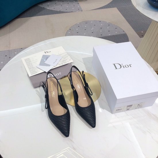 代购级别 Dior/迪奥 2020春款编织羔羊水钻跟鞋 鞋面：采用台湾真空压流技术 内里：纯绵羊皮里 不打皱 侧面：弹力松紧带 大底：意大利A级牛皮底 颜色：银/黑 跟高：平底/6.5cm/9.5cm Size：34-41 - Click Image to Close