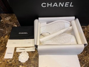 Chanel Size 35-41 爵士白毛呢德比鞋