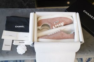 Chanel 粉色贝壳运动板鞋 俏皮可爱的橡皮粉 甜甜的味道