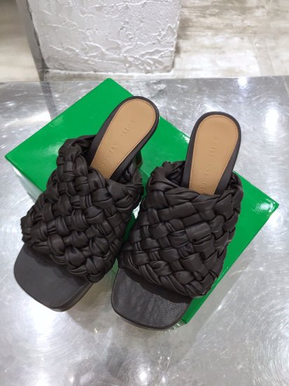 Bottega Veneta 材质是超级柔软的Nappa小羊皮 传统手工技艺双面编织 原楦高定 圆润有型鞋头 鞋身线条流畅 2CM防水台真皮包裹 舒适度妥妥的 不能再稳了 意大利真皮大底 Size ：35-41 跟高：10CM - Click Image to Close