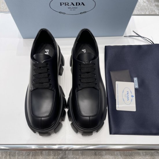 Prada 爆款系带厚底德比鞋 材质与工艺： 原版进口牛皮/漆皮面料 进口羊皮内里 5.5cm胎面花纹橡胶大底 Size：35-40 - Click Image to Close