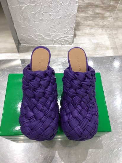 Bottega Veneta 材质是超级柔软的Nappa小羊皮 传统手工技艺双面编织 原楦高定 圆润有型鞋头 鞋身线条流畅 2CM防水台真皮包裹 舒适度妥妥的 不能再稳了 意大利真皮大底 Size ：35-41 跟高：10CM - Click Image to Close