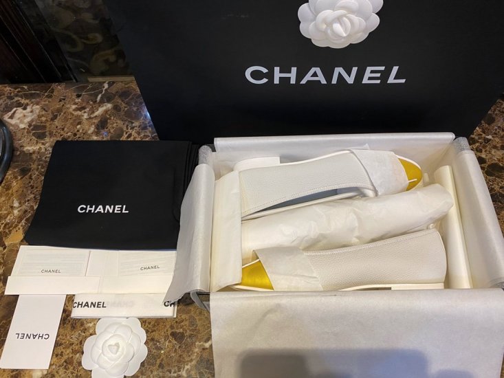 Chanel 珠光幻彩黄拼色 34-41 - Click Image to Close