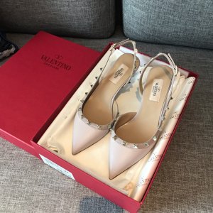 Valentino Garavani Rockstud 5.0进口牛漆皮尖头后空拖 - 真空电镀铆钉 - 进口牛漆皮/水染羊皮内里 - 意大利真皮大底 - 跟高 5cm - 尺码 35-39 - 黑色/裸色/奶白/雾霾蓝