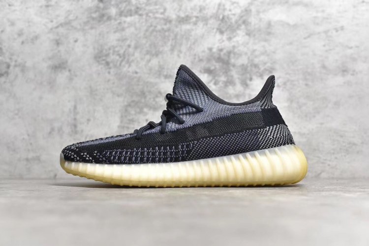 Yeezy Boost 350V2 “Oreo” 奥利奥 提前原鞋开发 无压力稳稳提前上脚 鞋型一眼公司货既视感 碾压市面一切版本 细节不再多做介绍 独家原底原面 历来好评无数 市面公认最稳的 YEEZY350系列 全部材料来自原厂 拿到手里随意对比公司货 - Click Image to Close