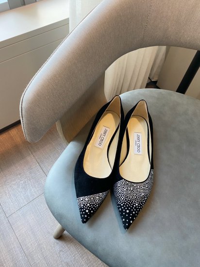 Jimmy Choo 跟高1cm 尖头、浅口、高温烫钻鞋面 鞋面：进口羊鲸 内里：进口全粒面水晶羊皮 大底：真皮大底 跟高： 平底1.0cm 中跟6.5cm 高跟8.5cm SIZE ：35-39 - Click Image to Close