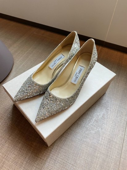 Jimmy Choo 跟高8.5cm 尖头、浅口、鞋面粗细拼接 鞋面：高密度格丽特 内里：进口全粒面水晶羊皮 大底：真皮大底 跟高： 平底1.0cm 中跟6.5cm 高跟8.5cm /尺寸信息./ SIZE ：35-40 - Click Image to Close