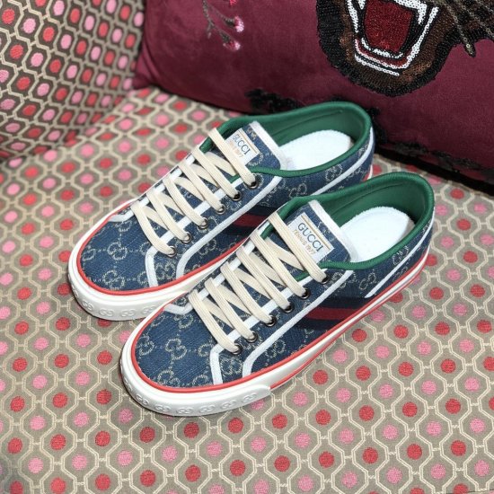 Gucci Tennis 1977系列帆布鞋，从大底到面料、鞋垫、布标、鸡眼、织带、内里衬布、鞋带每一样面料和辅料我们全部按照正品1:1定制，大底材质区别市场所有不对版的橡胶材质大底。女鞋34-39(偏大一码) 男40-44 - Click Image to Close